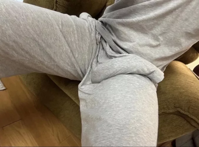 (28) It’s sweatpants season!  by QuacksInTheSack