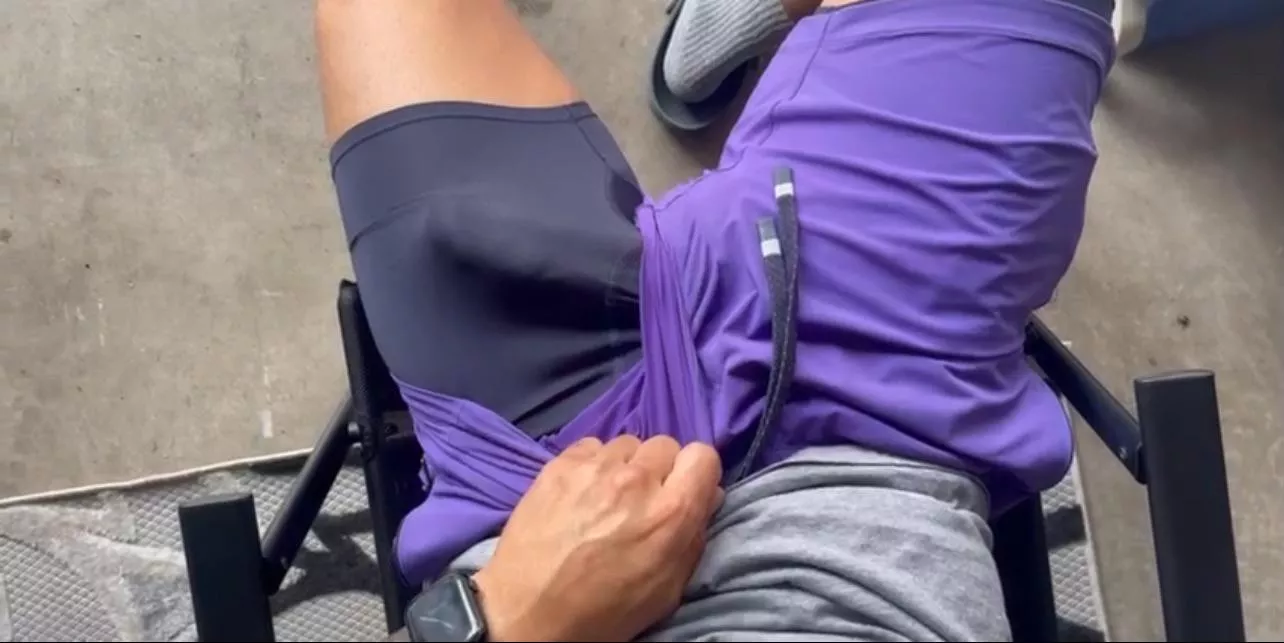 [43] Your friendly Neighbor posted by morethan1fetish