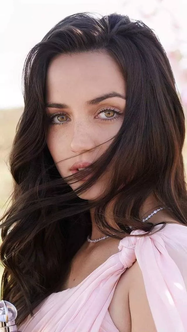 Ana de Armas posted by Ken789gh