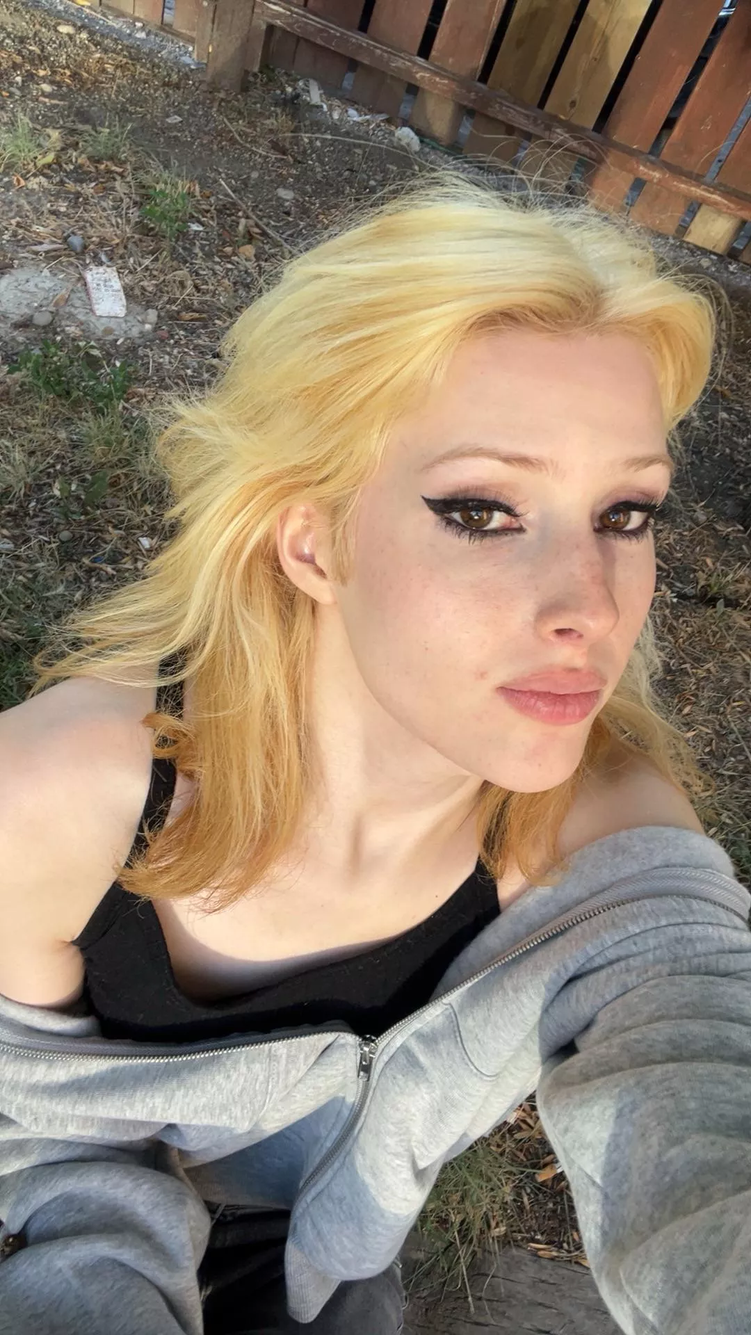 hi 💕 posted by xnanopopx