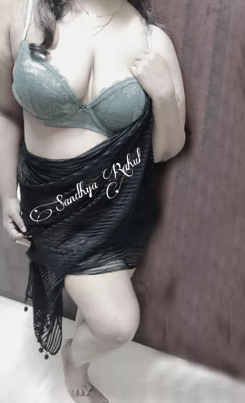 Some [F]lirting with the camera💋💋 hope I got ur attention  by sandhyarahul2022