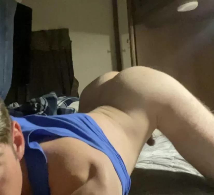 Spank me posted by nudemuscleboy