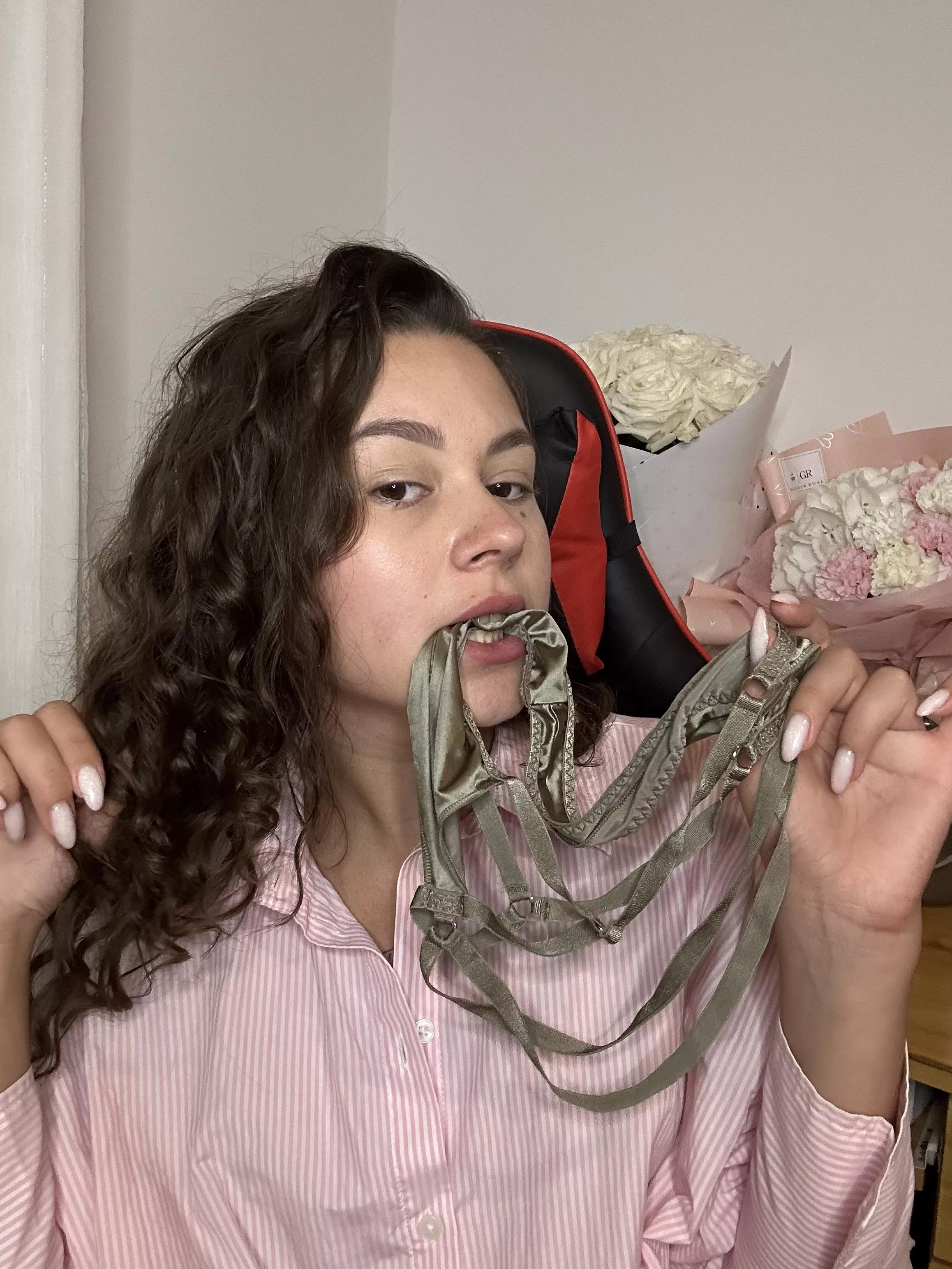 Strangle me and use me  posted by InfiniteJewel