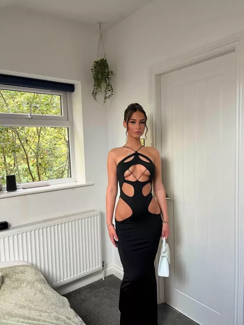 Take a moment to look at my body by Scary_Pineapple2302