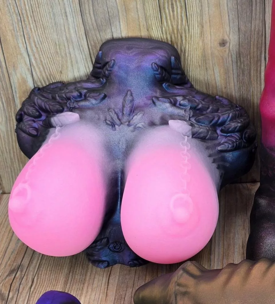 wandering bard harpy bust posted by toyboy711