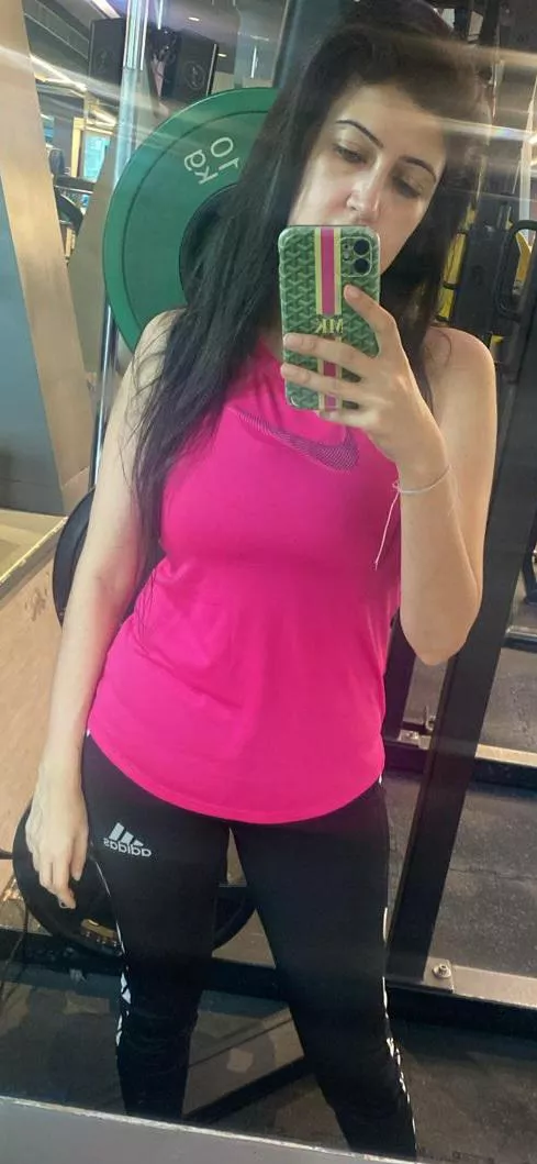 What would u do if u saw me in the gym? by pakitits