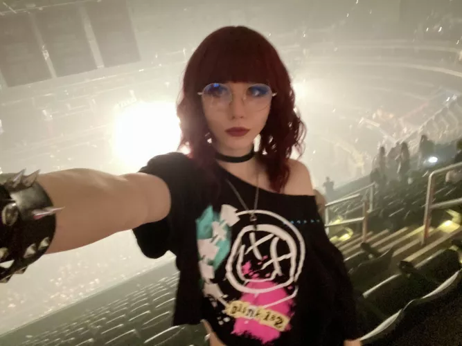 Where are youuuu?? And I’m so sorryyyyyyy 🖤 by Garb0w0dor