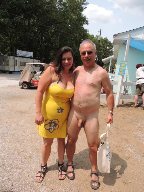 CFNM in public by birthdaysuit_m