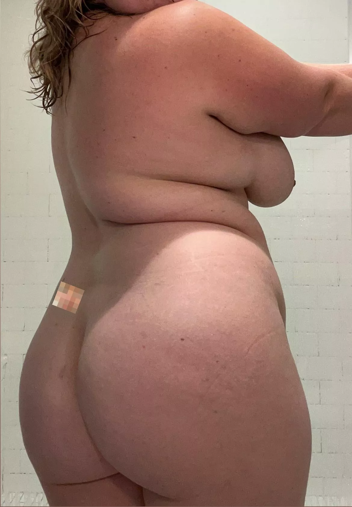 Dangerous curves ahead. Are you afraid of the mom bod?  posted by Discrete-Petite