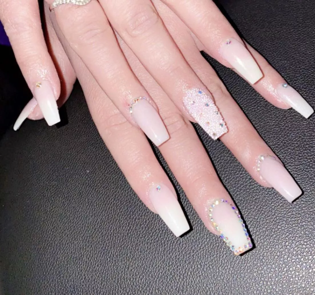 Do people have hand fetishes?  posted by Krazie_blunt_biotch