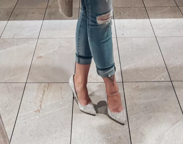 Girls Night Out 🤍  by Valbaby21