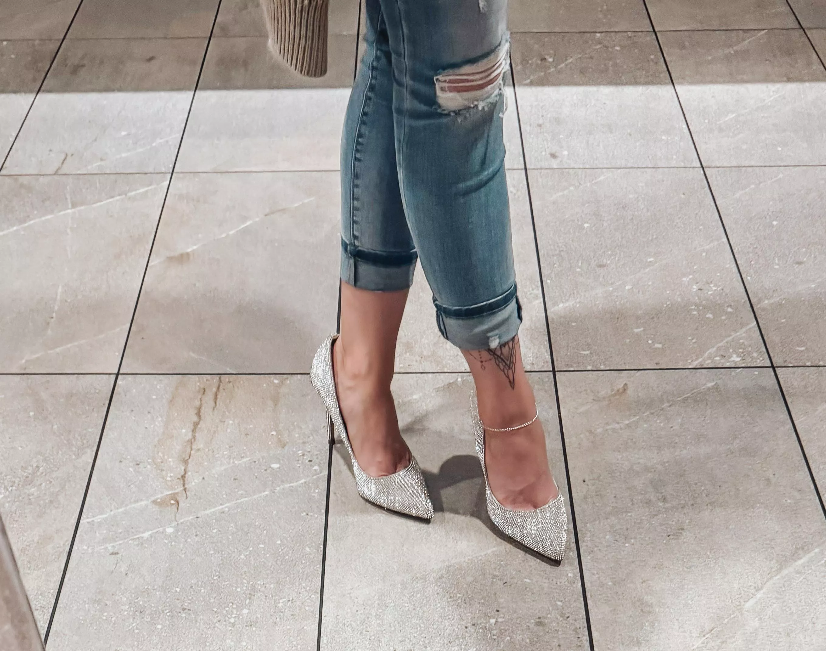 Girls Night Out 🤍  posted by Valbaby21