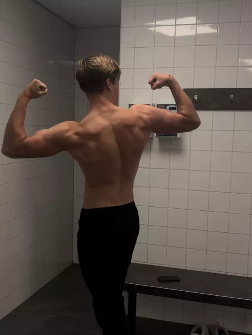 Hmu by Wild_Tension7027