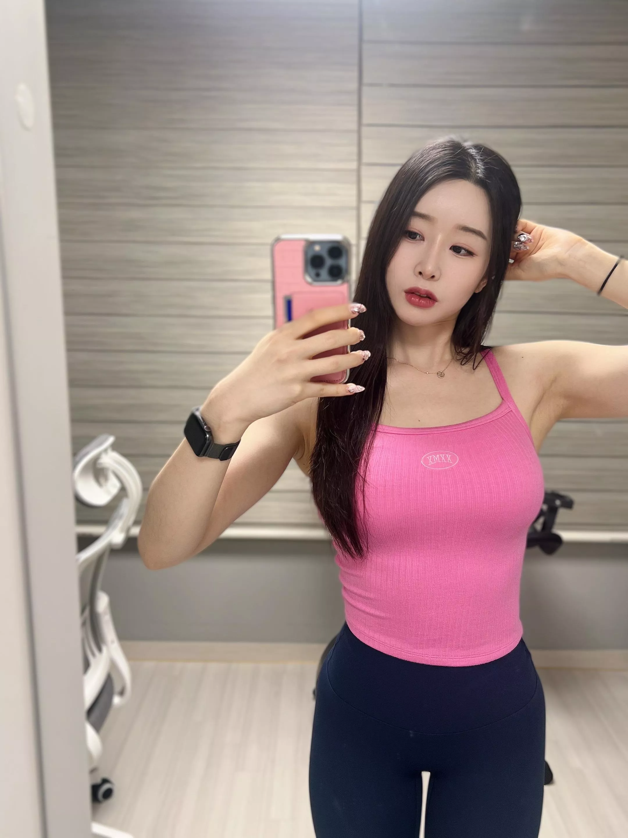 
Hug me or bang me?
 posted by xoo_Chloe