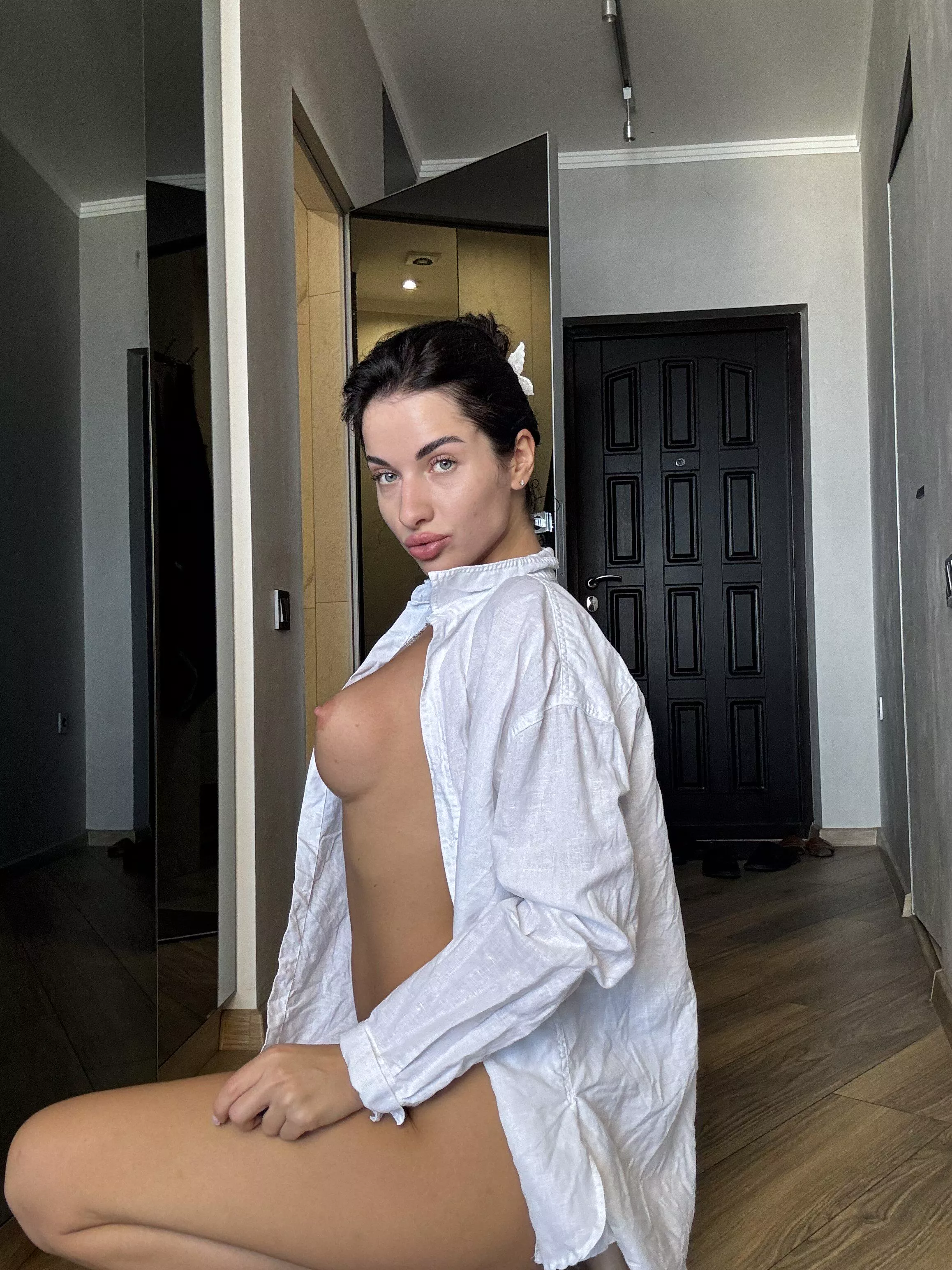 I think they look great from this angle posted by taupeelegant