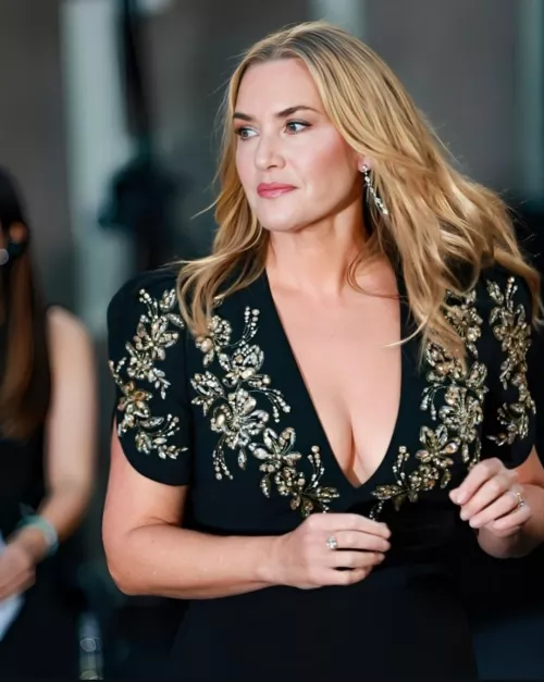 Kate winslet  by baadass9