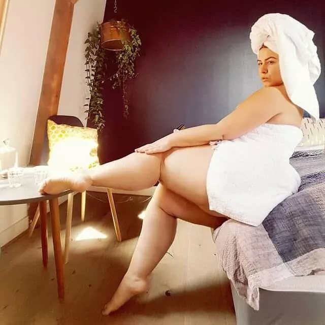 London Andrews  posted by evenflow_2991