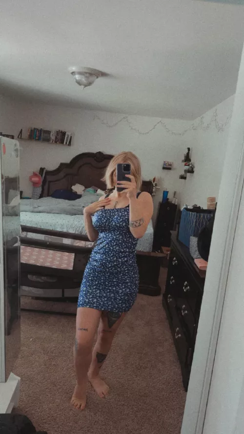 Looking hot postpartum  by Monique_dancing