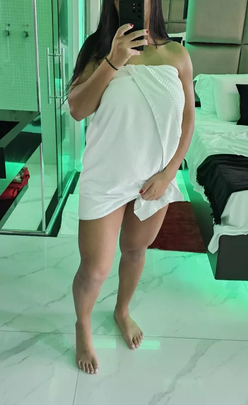 Post shower pics, what came next by Dominique_hw