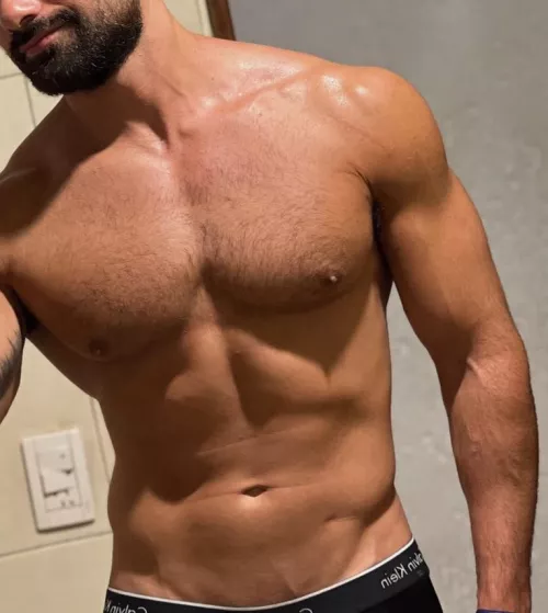 That V it’s ok? by nicksunday7