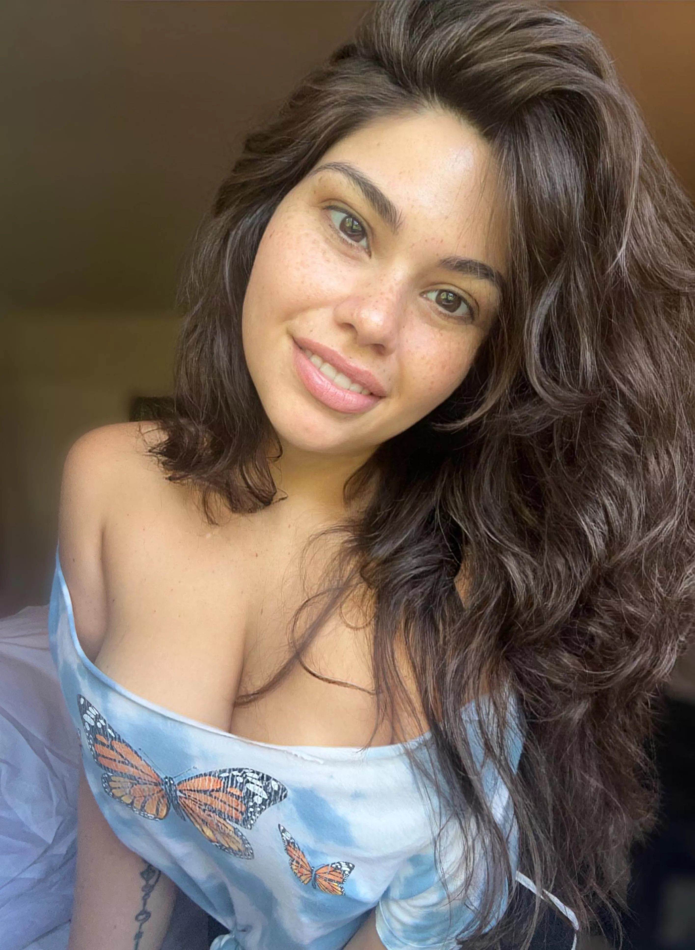 This is how I’d walk around your house, braless!  posted by mollyzedolly