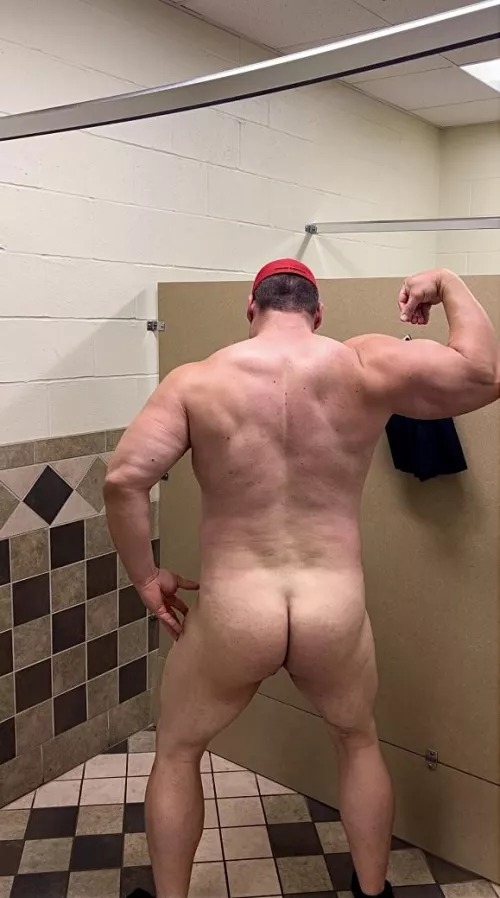 What’s the first thing you noticed? by MrBigDaddyBuff