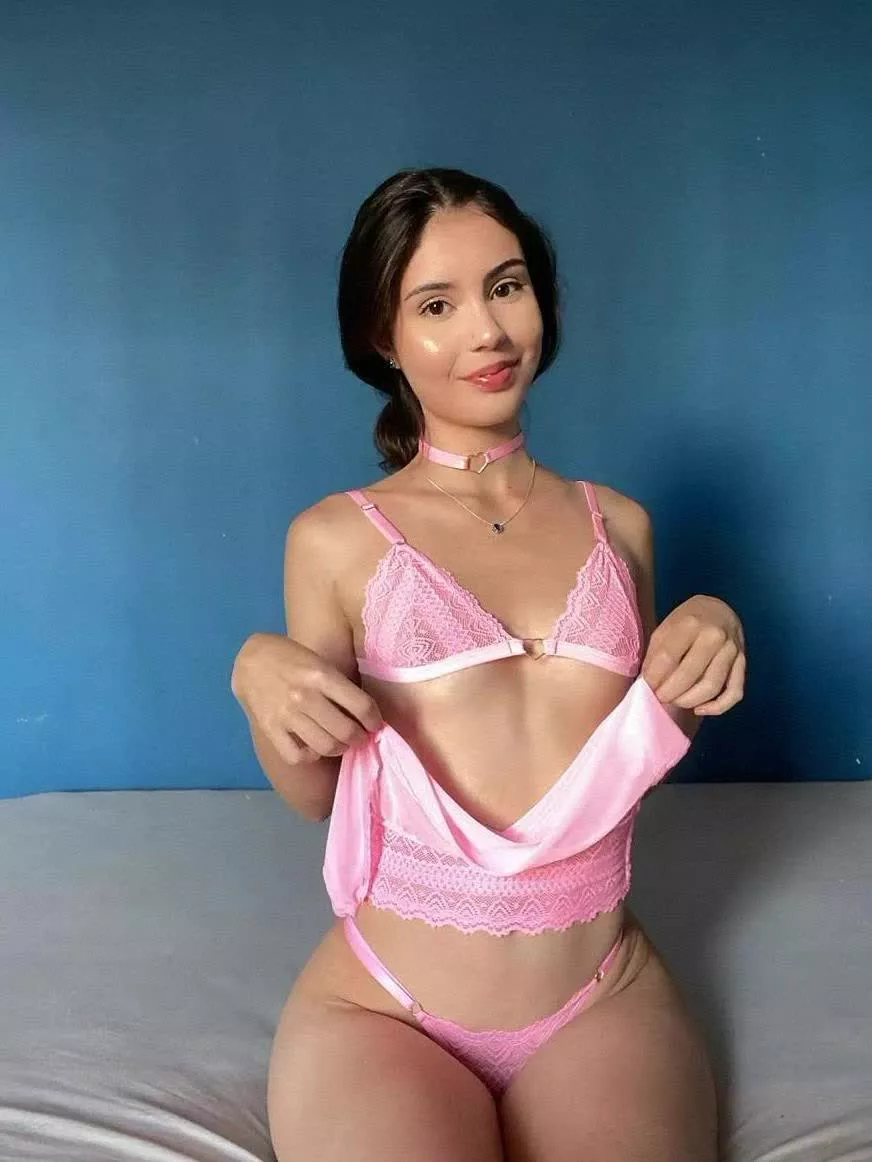 Caught you looking posted by Charmingg-Nathaliee