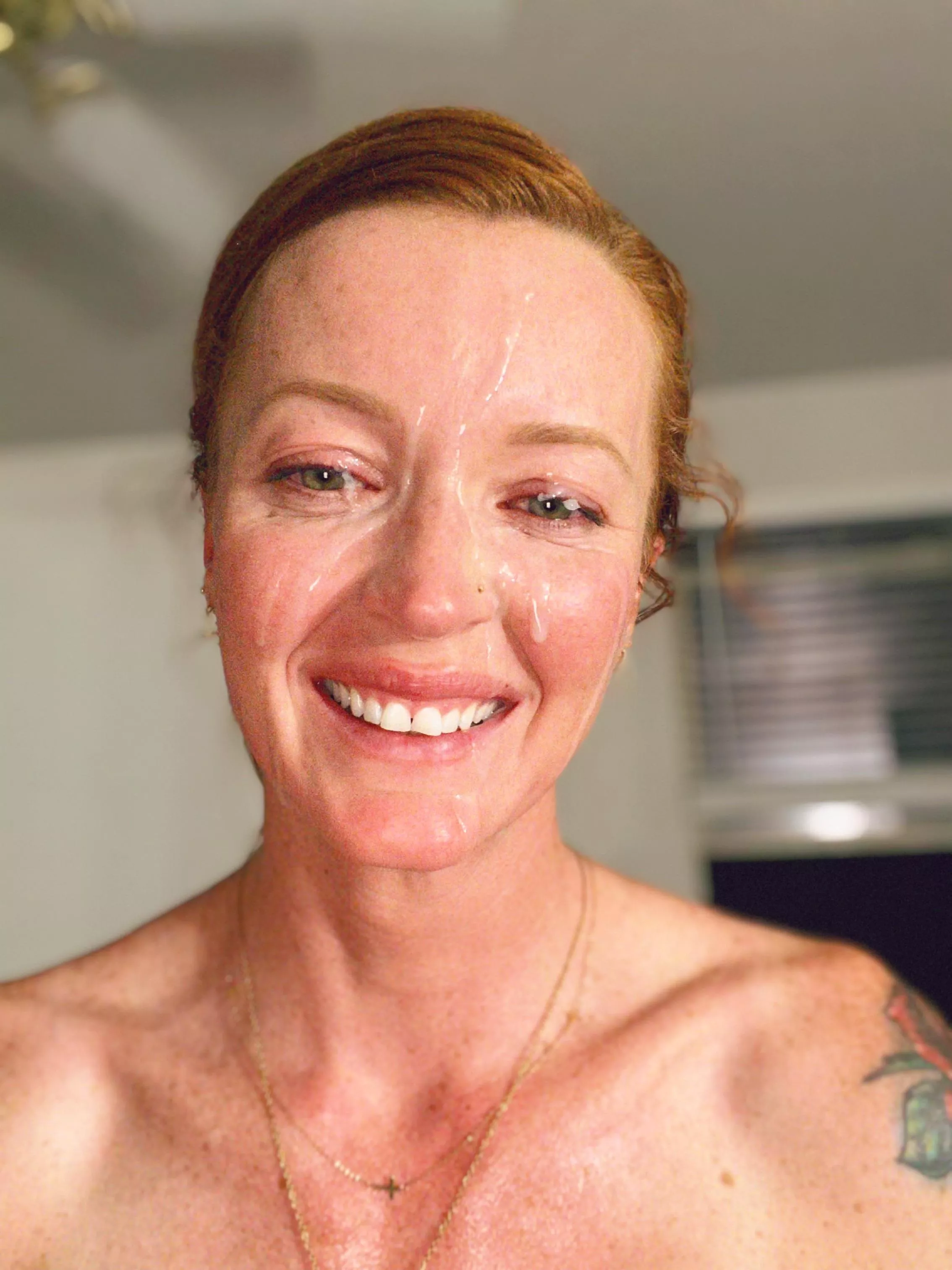 I sure do look pretty covered in cum.  posted by fitredd