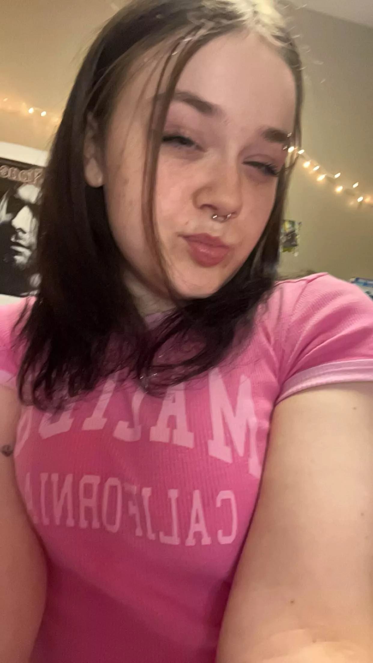 im liive 🥰 its been a while, missed you pookies ❤️ > lillyriverss < posted by LillyRivers