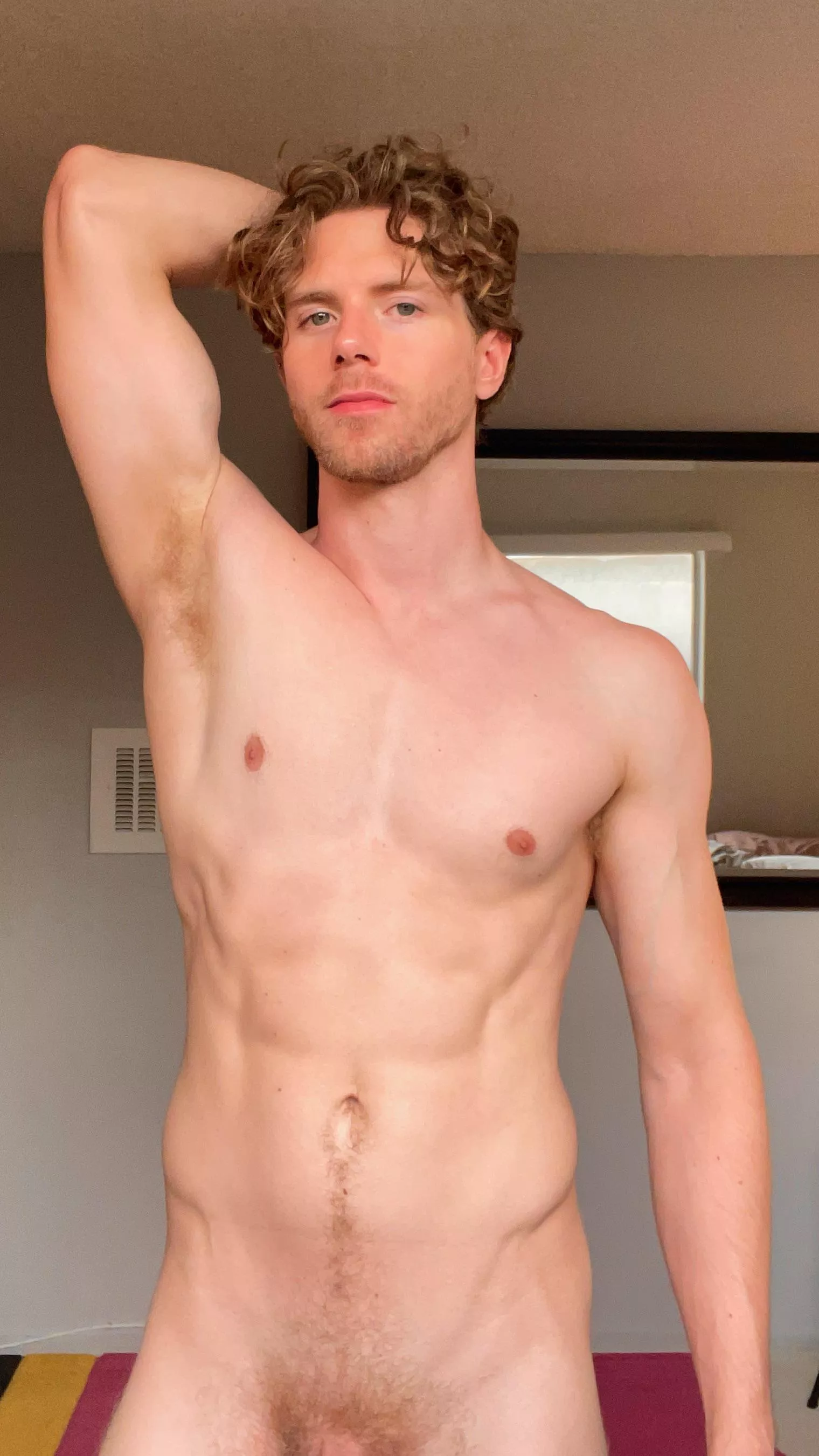 The sun makes my pit hair kind of golden posted by Alurdun-Finn