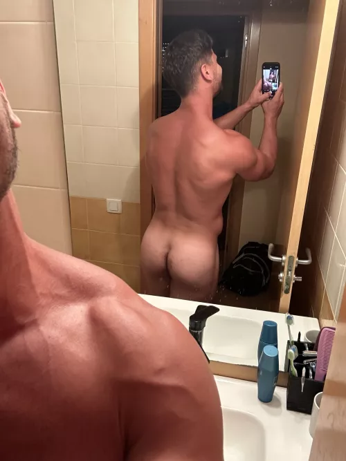 the veins of my shoulders or my hairy booty?🍑🤭 by realisiwak