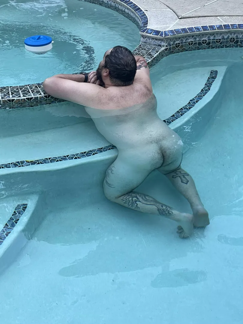 There is a bear in my pool! posted by BearyGear
