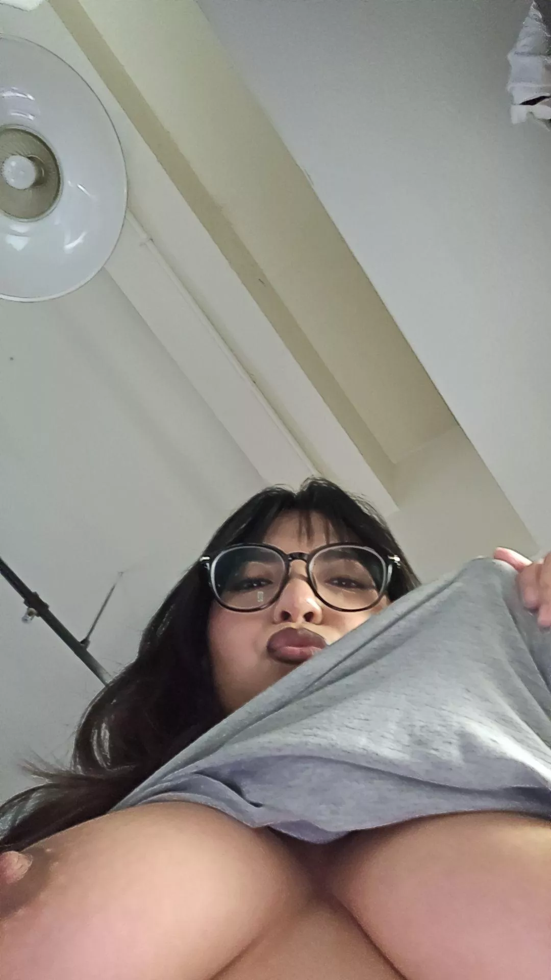 Bangs and titts [f] posted by evelyynhere