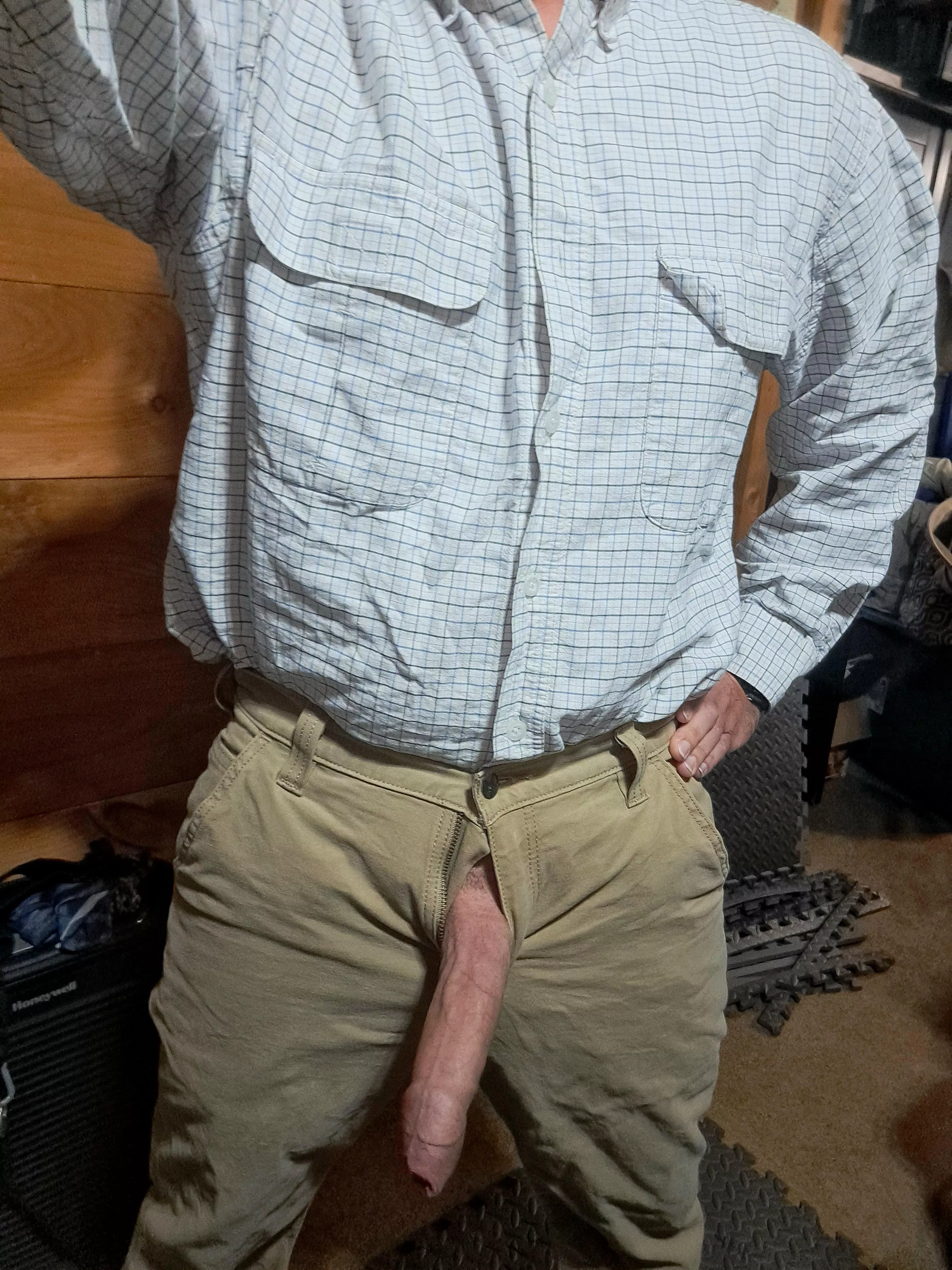 Is this appropriate attire for a PTA meeting? (38) posted by Dontwanttogive