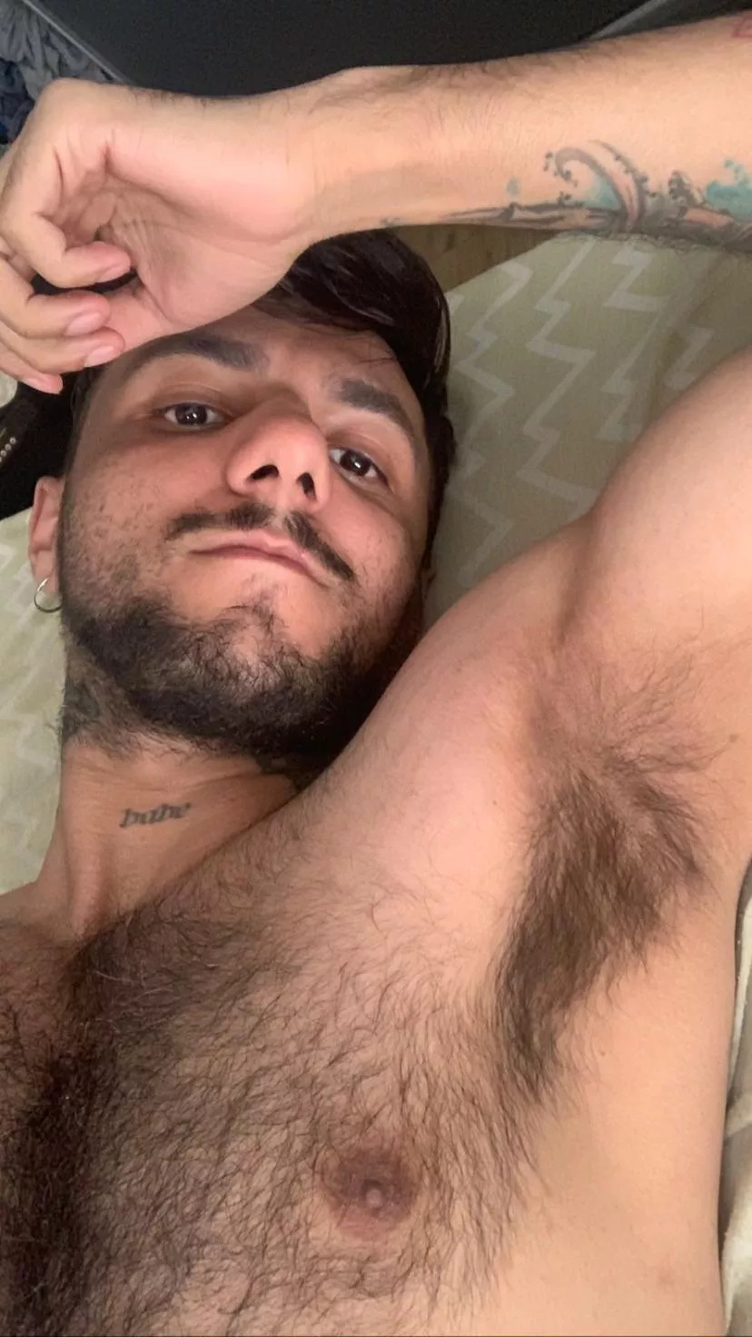 nothing better than a post-workout smelling armpit, or u into them post shower?  posted by Affectionate-Bus5701