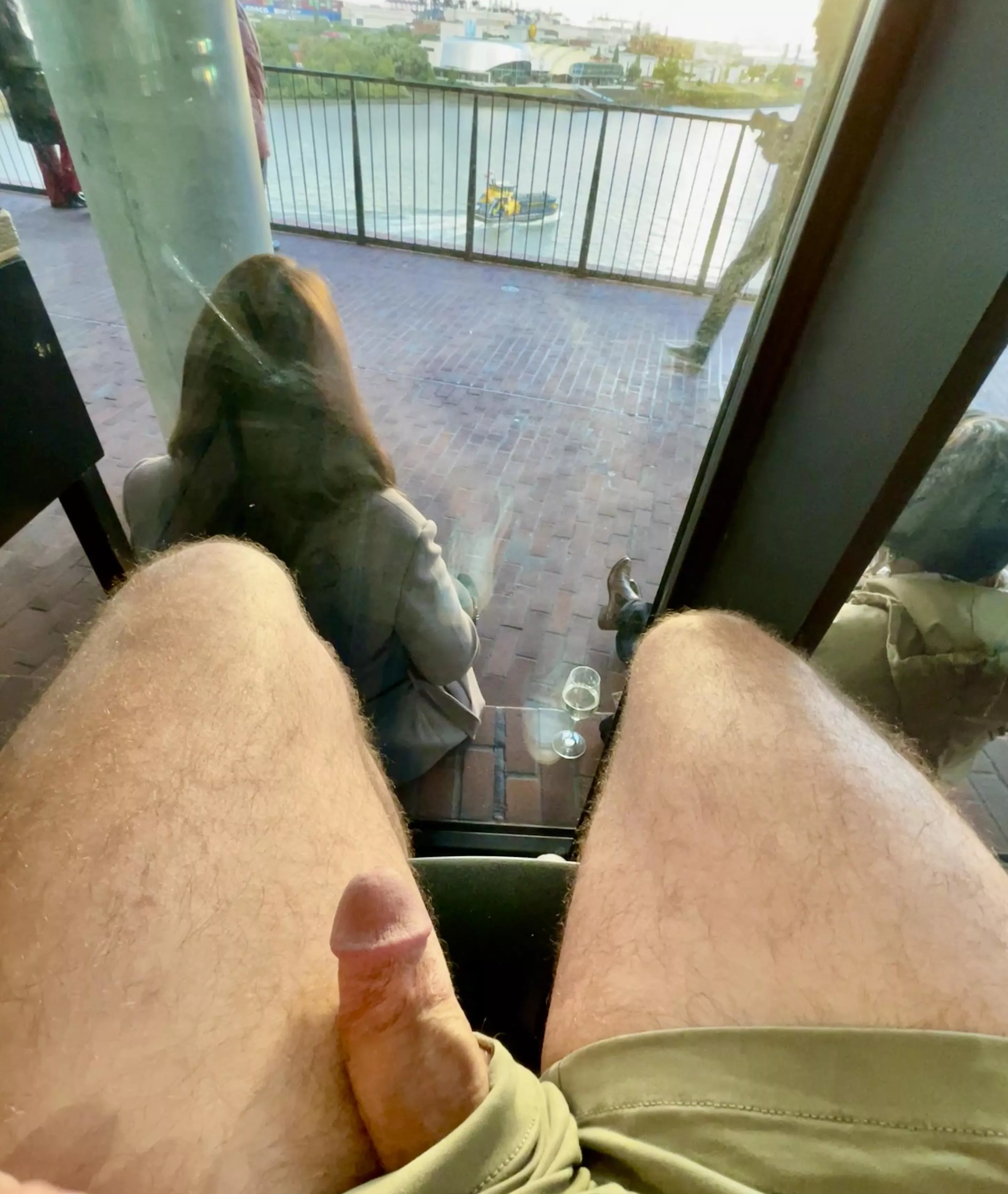 Peekaboo! posted by bozen24