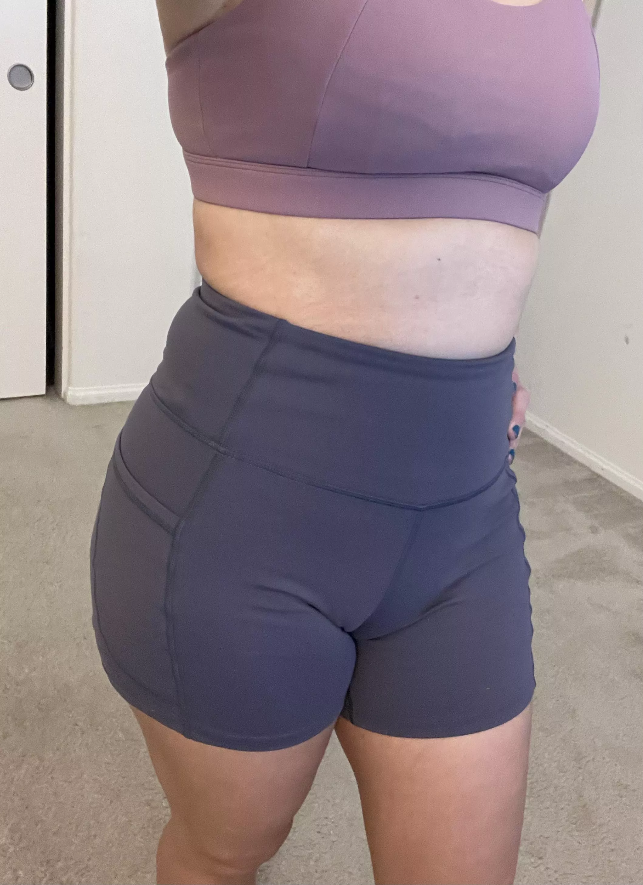 Workout camel toe 💜💙 posted by mistressaria94