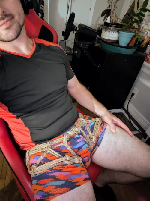 A comfy and snug drum harness I tied on myself after seeing one on TheDuchy 🥰 by Status_403_Error