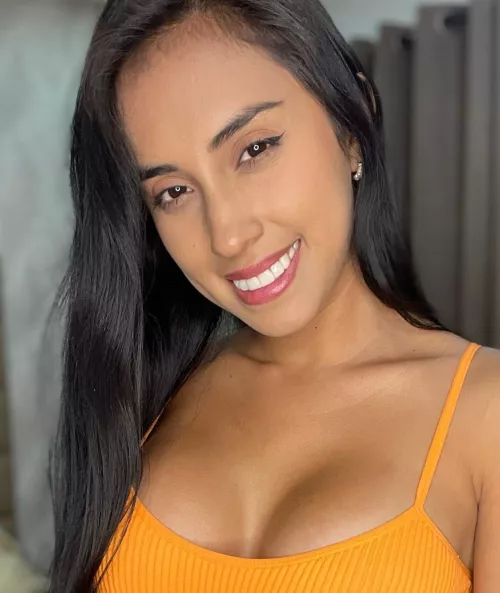 All you need is  a girl like me by Lovableeliaa02