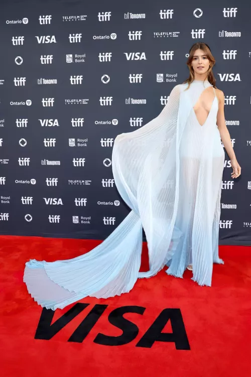 Daisy Edgar Jones by BeerGoggles2022