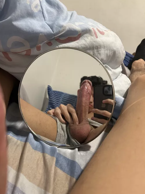 Do u like younger boys like me?  by snowdickxxx