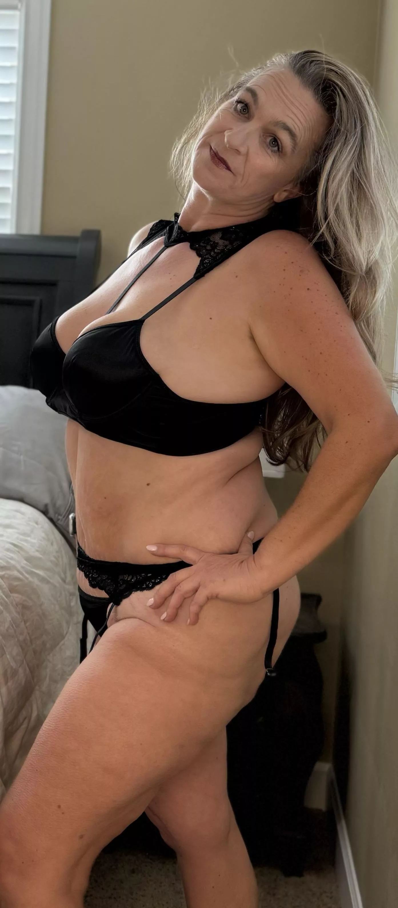 Hubby likes me in thongs posted by Stacy_Undercover