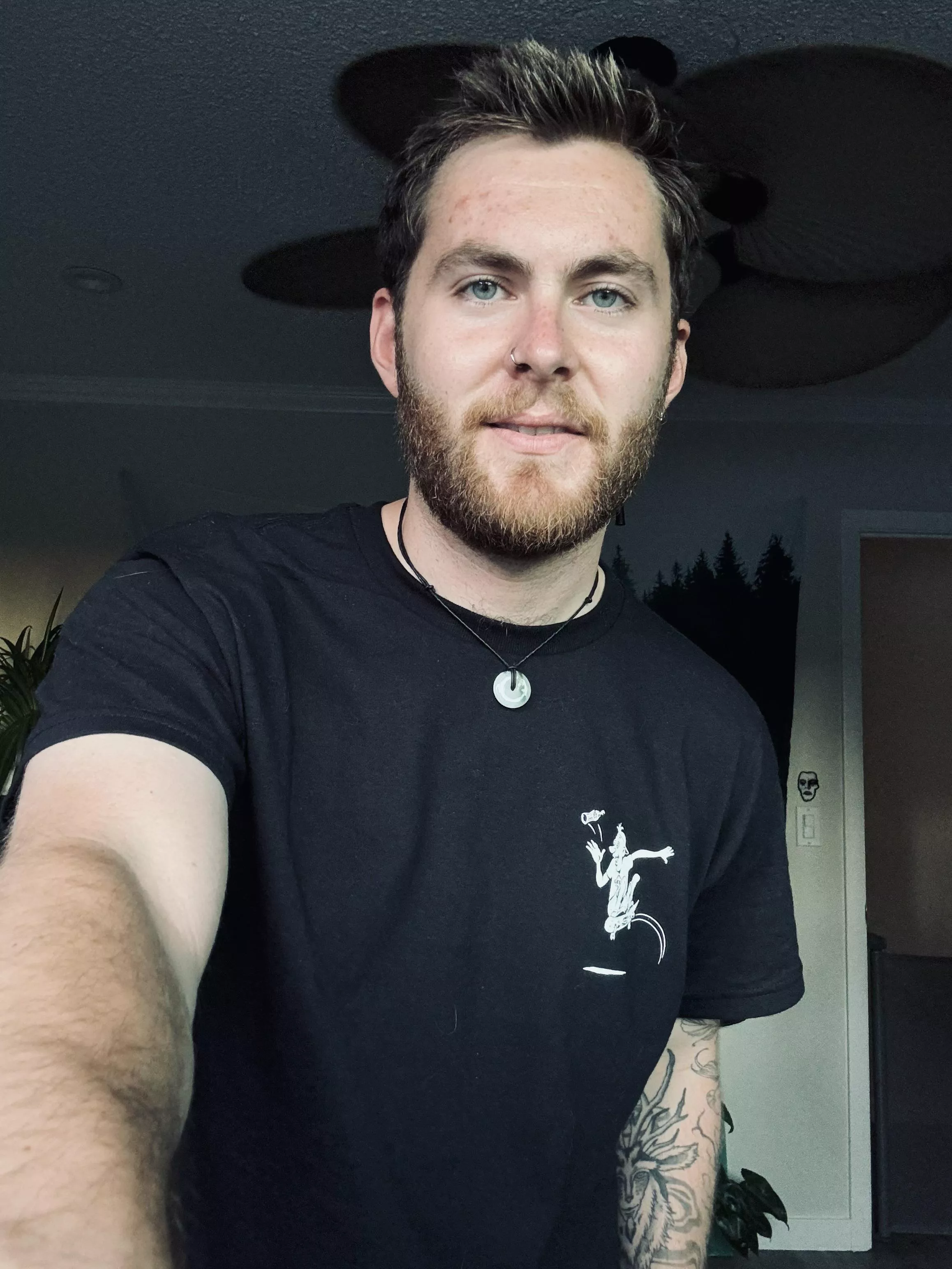 i have no night plans… maybe someone wants to say hi? posted by ssaaddccaatt