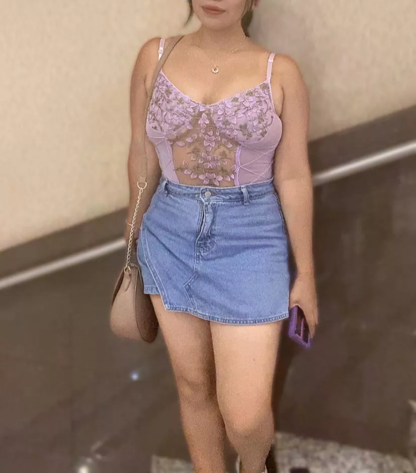 Loving this outfit (F) posted by SexyAzucena