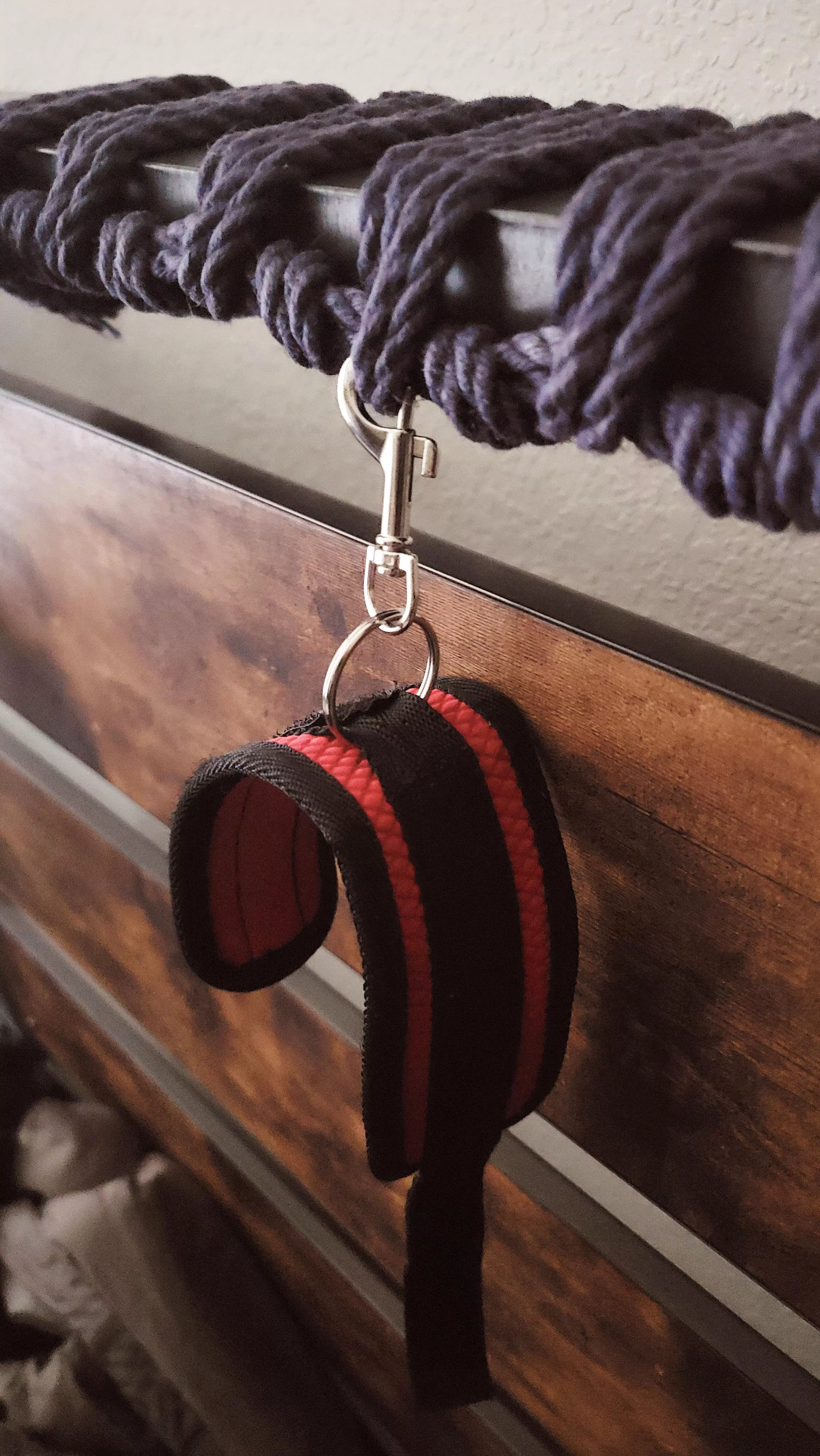 Needed lobster clip anchor points posted by crowinstrings