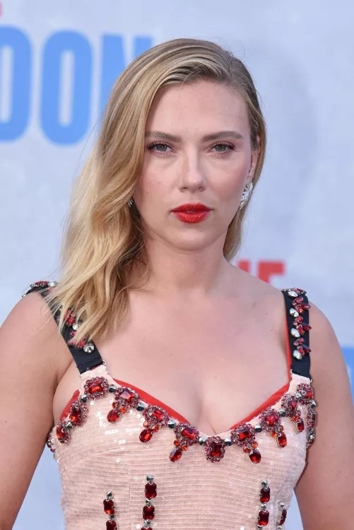 Scarlett Johansson  by meenar0808