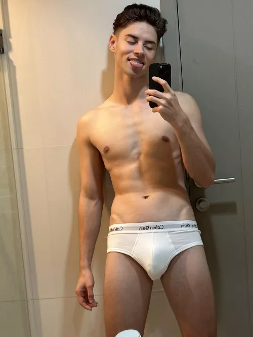 take my bulge pls by EchoShadeee