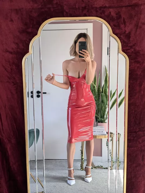 This dress emphasizes my body look so well by lisa-scott-32