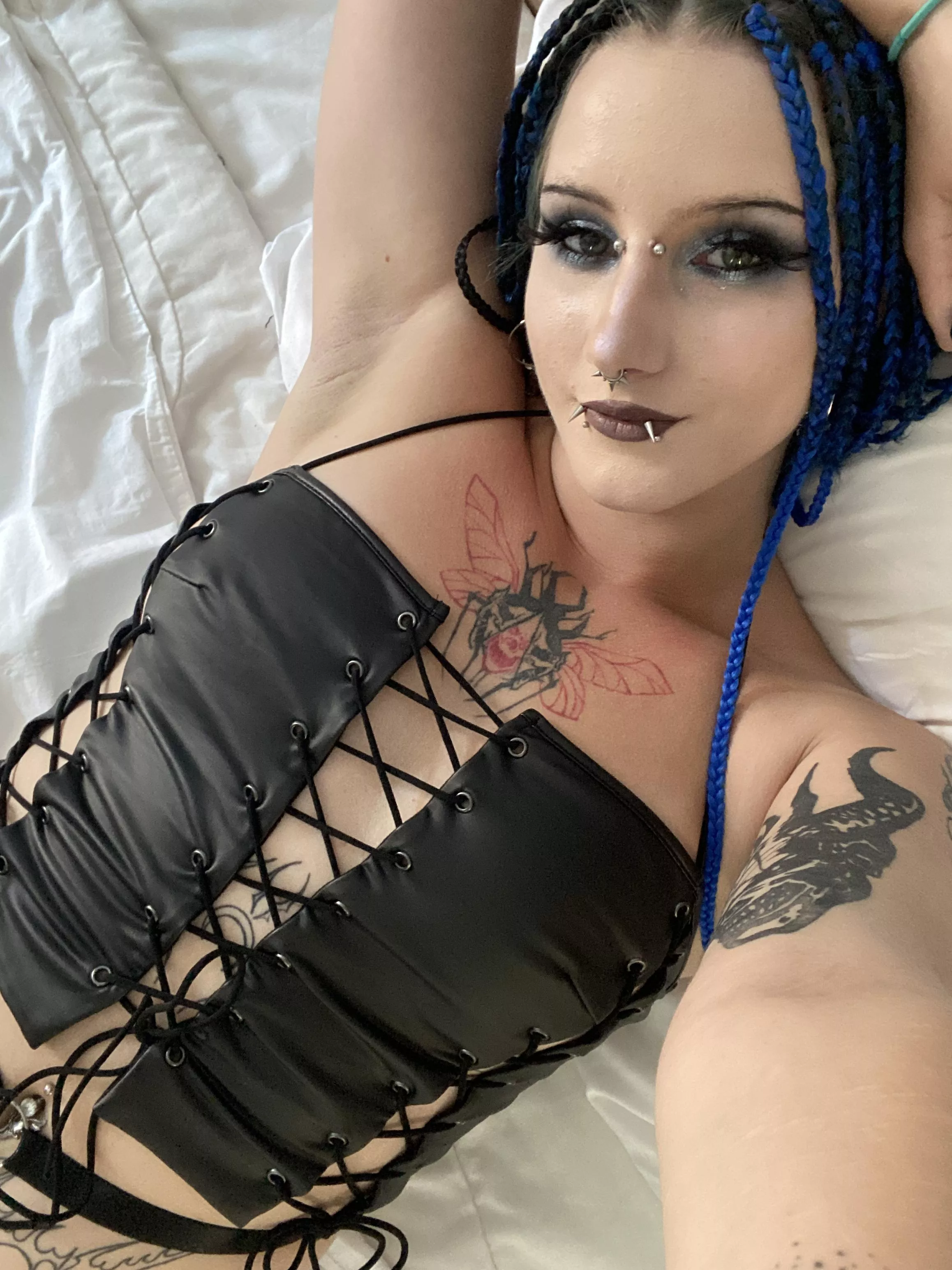 Trapped in leather, unleash the beast posted by hellinnlove