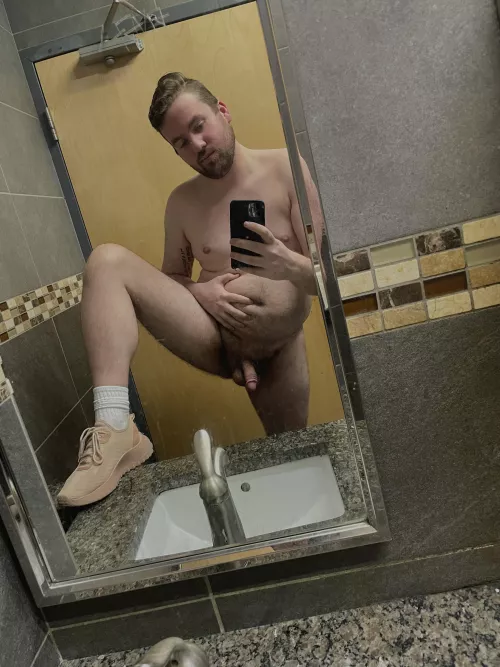 got distracted at the gas station  by HornyBearBoy1